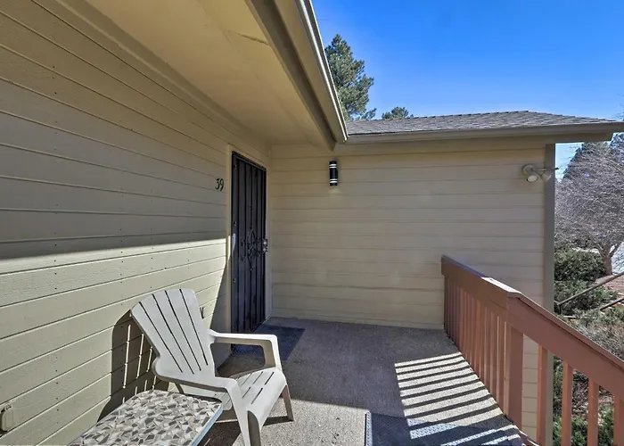 < 1 Mi To Golfing & Hiking! Holiday home