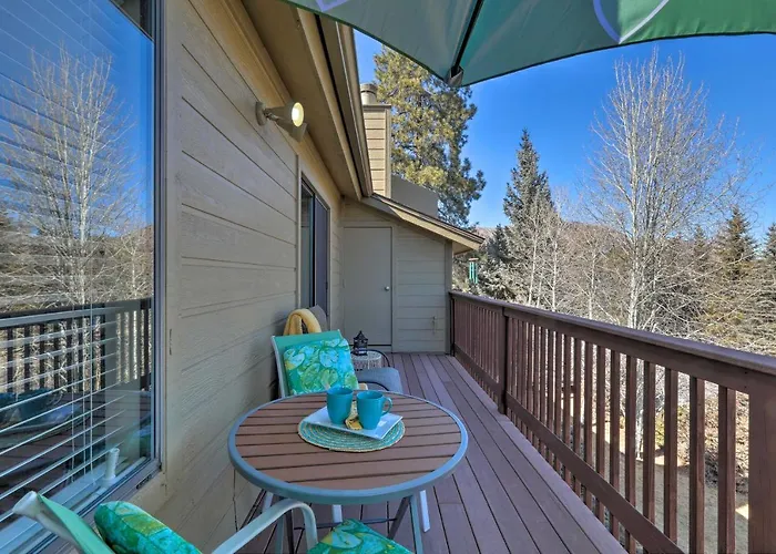 Holiday home < 1 Mi To Golfing & Hiking!