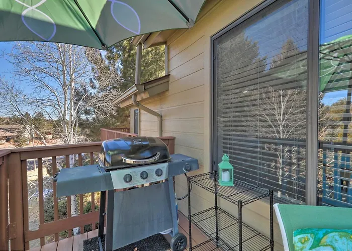 < 1 Mi To Golfing & Hiking! Holiday home